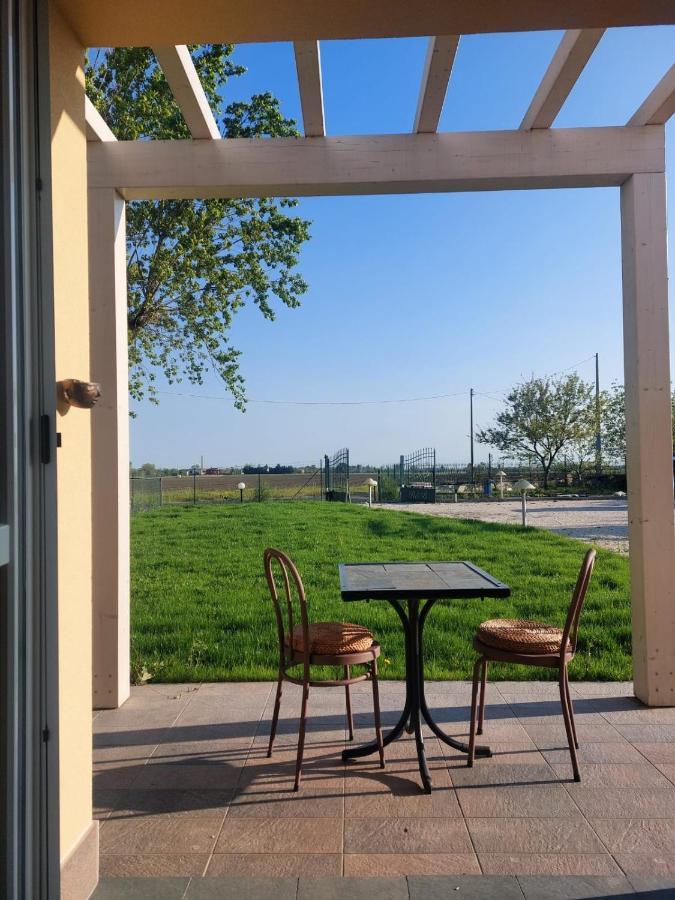 Pioppi Neri R&B Bed & Breakfast Felino Exterior foto